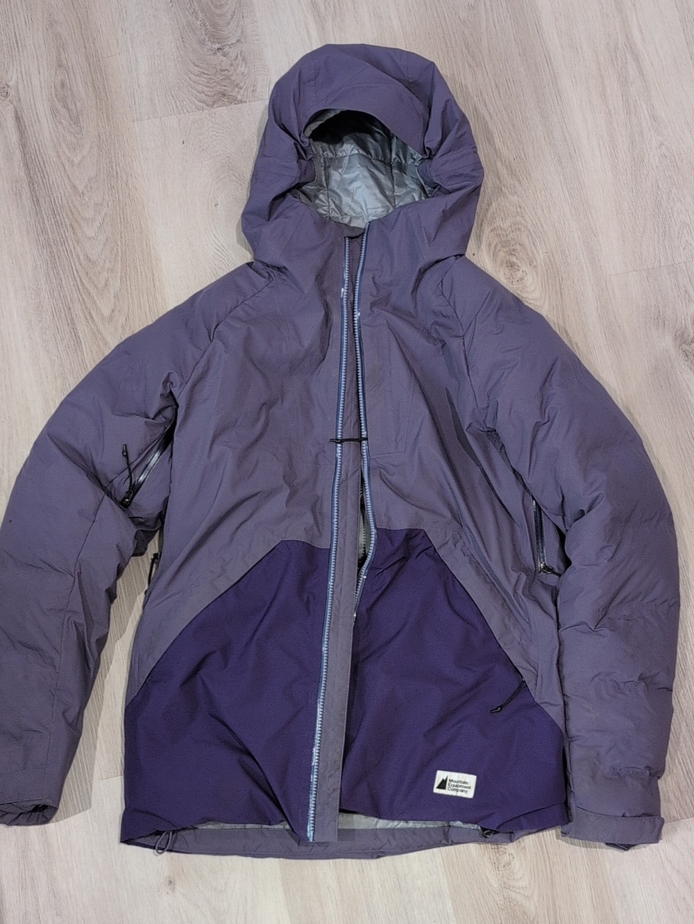 Women's Insulated Ski Jacket in Deep Purple